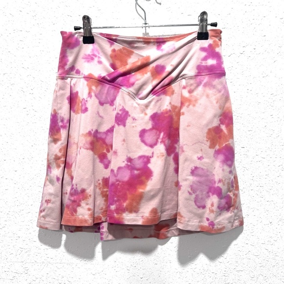 PINK Victoria's Secret Pink and White Asymmetrical Skater Mini Skirt M - Picture 1 of 6